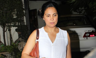 Lara Dutta Spotted at Bandra