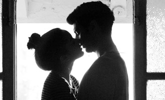 Catch: Aditya Roy Kapur-Shraddha Kapoor go 'black & white' in their new still