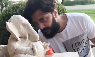 Riteish makes eco-friendly Ganesha idol, dedicates to farmers