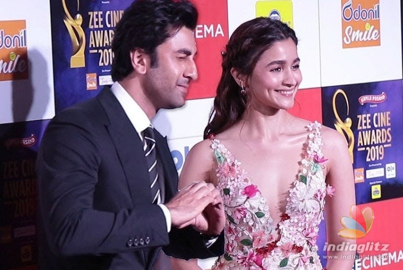 Alia Bhatt & Ranbir Kapoor Dancing To Ishq Wala Love Is Unmissable!