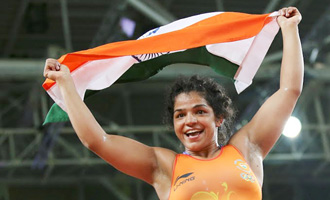 B-Town hails Sakshi Malik's Olympic win