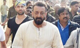 'Bhoomi' shooting face trouble: Sanjay Dutt apologizes