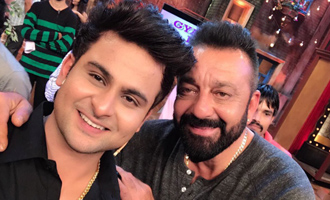 Sanjay Dutt makes Sanket Bhosale teary-eyed