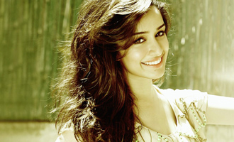 Shraddha: Queen of masses!