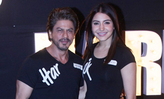 Shah Rukh Khan & Anushka Sharma at 'Beech Beech Mein' Song Launch from 'Jab Harry Met Sejal'