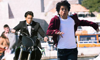 Shah Rukh Khan Chases His Crazy Fan: See Pic