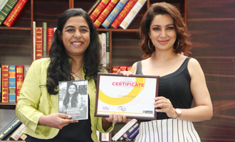 Tisca Chopra Felicitate Winners of Pink Power