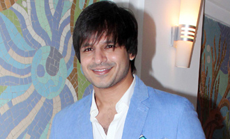 Vivek Oberoi donates 25 flats to families of Sukma martyrs