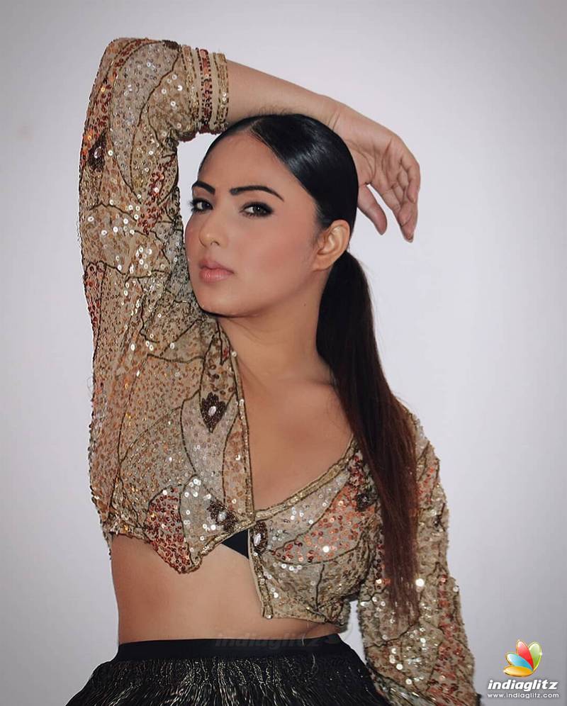 Nikesha Patel