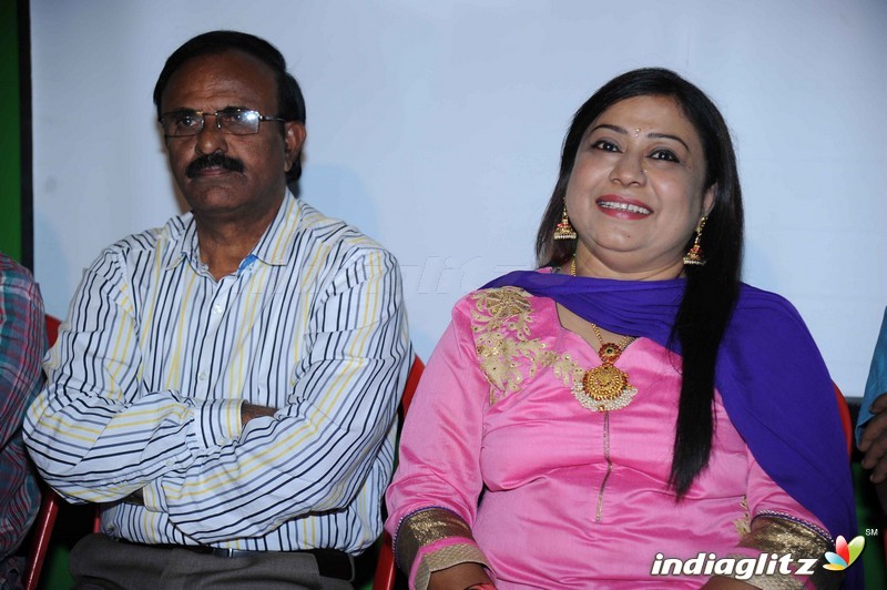 Ee Pariya Sobagu Innyava Devarali Naa Kaane ( Jyothi Raviprakash Press Meet)