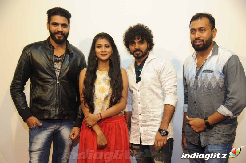 'Kinaare' Film Press Meet