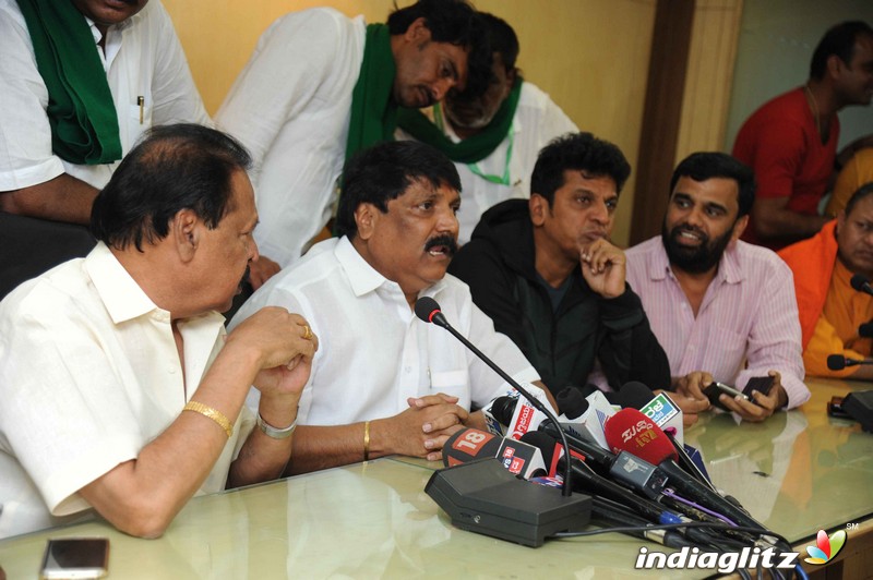 Mahadayi Kalasa Banduri Press Meet in KFCC