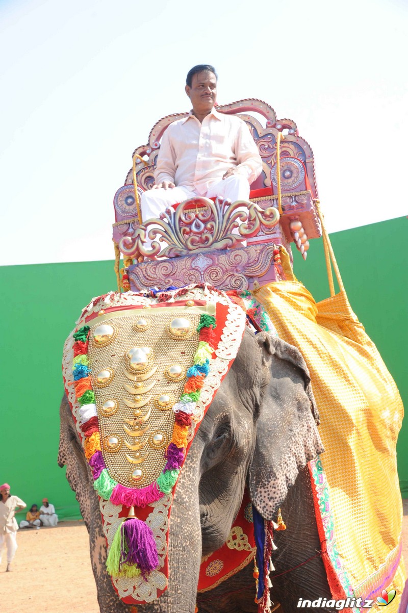 Muniratna Kurukshetra Shooting Ramoji Rao Film City Hyderabad