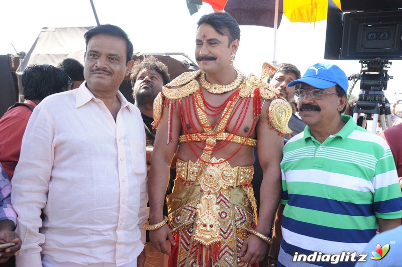 Muniratna Kurukshetra Shooting Ramoji Rao Film City Hyderabad