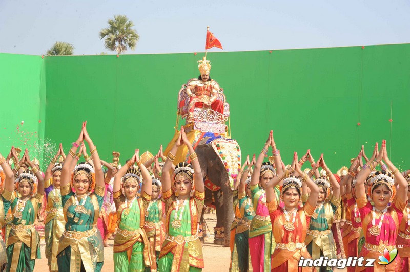 Muniratna Kurukshetra Shooting Ramoji Rao Film City Hyderabad