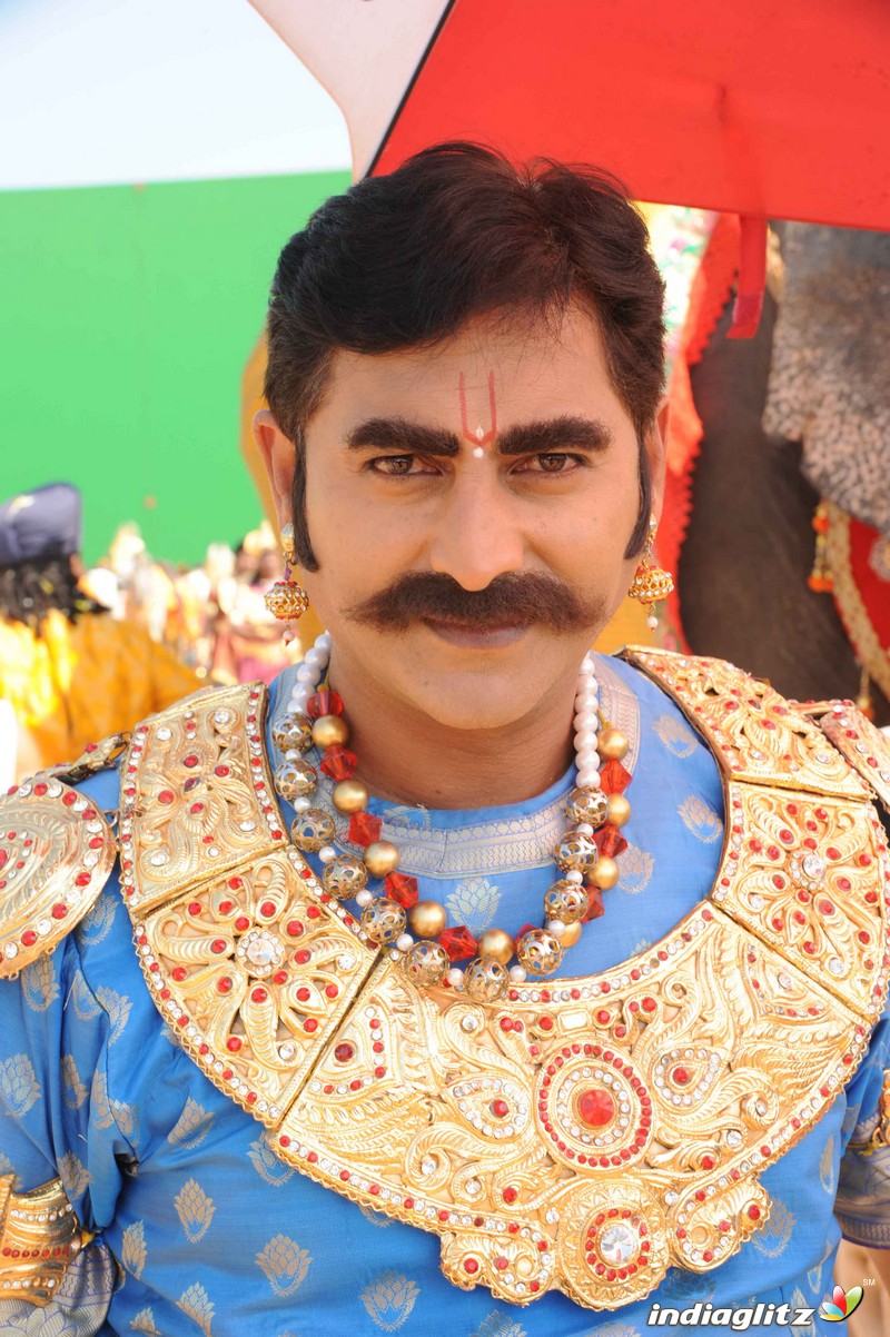 Muniratna Kurukshetra Shooting Ramoji Rao Film City Hyderabad