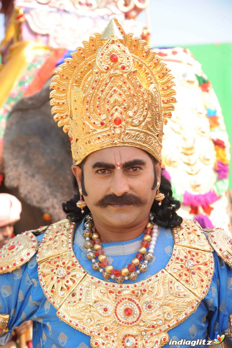 Muniratna Kurukshetra Shooting Ramoji Rao Film City Hyderabad