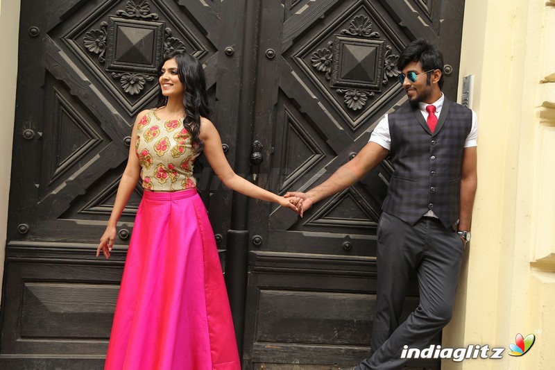 Nanu matu varalakshmi film photos. Hero prithvi, heroine malavika mohanan.