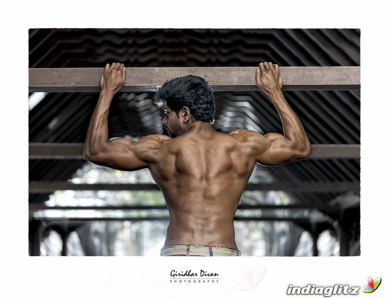 Actor Vionth Prabhakar 6 Pack