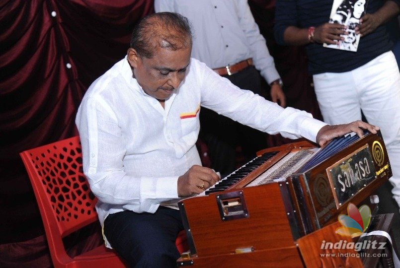 Hamsalekha gets Harmonium gift