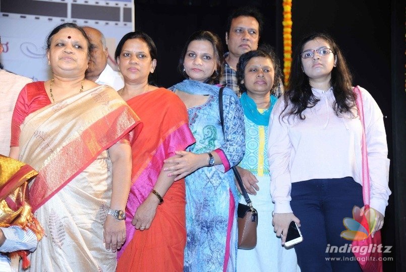 Varadappa daughters gesture