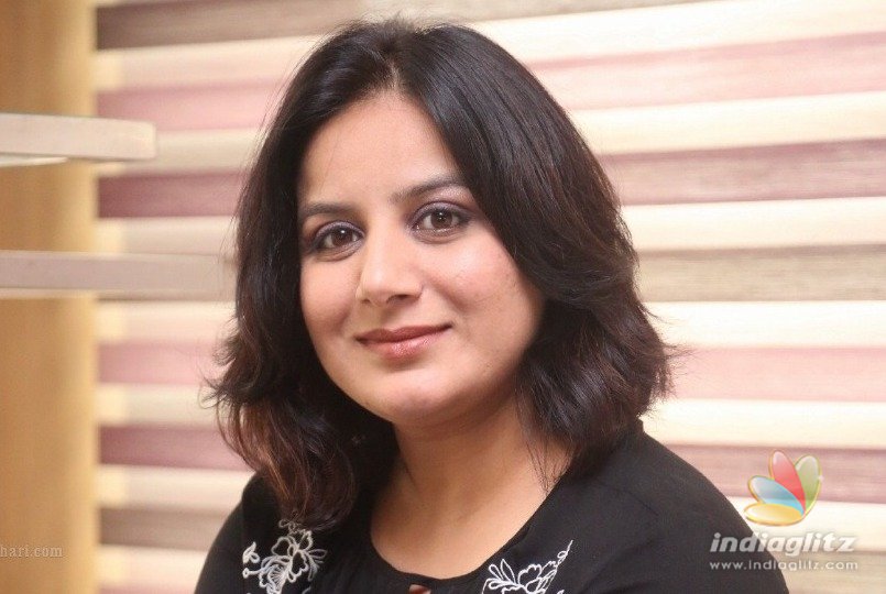 Pooja Gandhi shifts loyalty