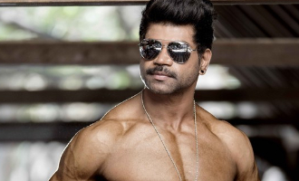 Actor Vionth Prabhakar 6 Pack