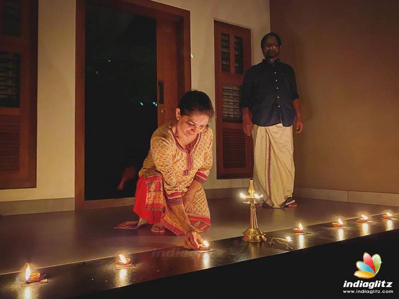 9pm 9minutes: Malayalam actors lit up candles to show unity