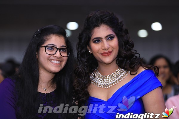 Munthirivallikal Thalirkkumbol Success Meet