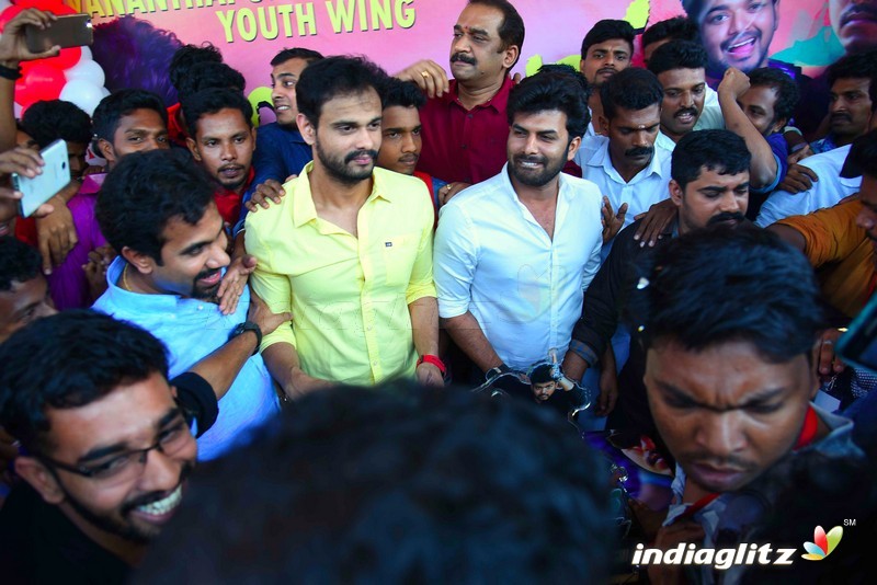 Sunny Wayne's New Movie Pokkiri Simon launch with Vijay fans