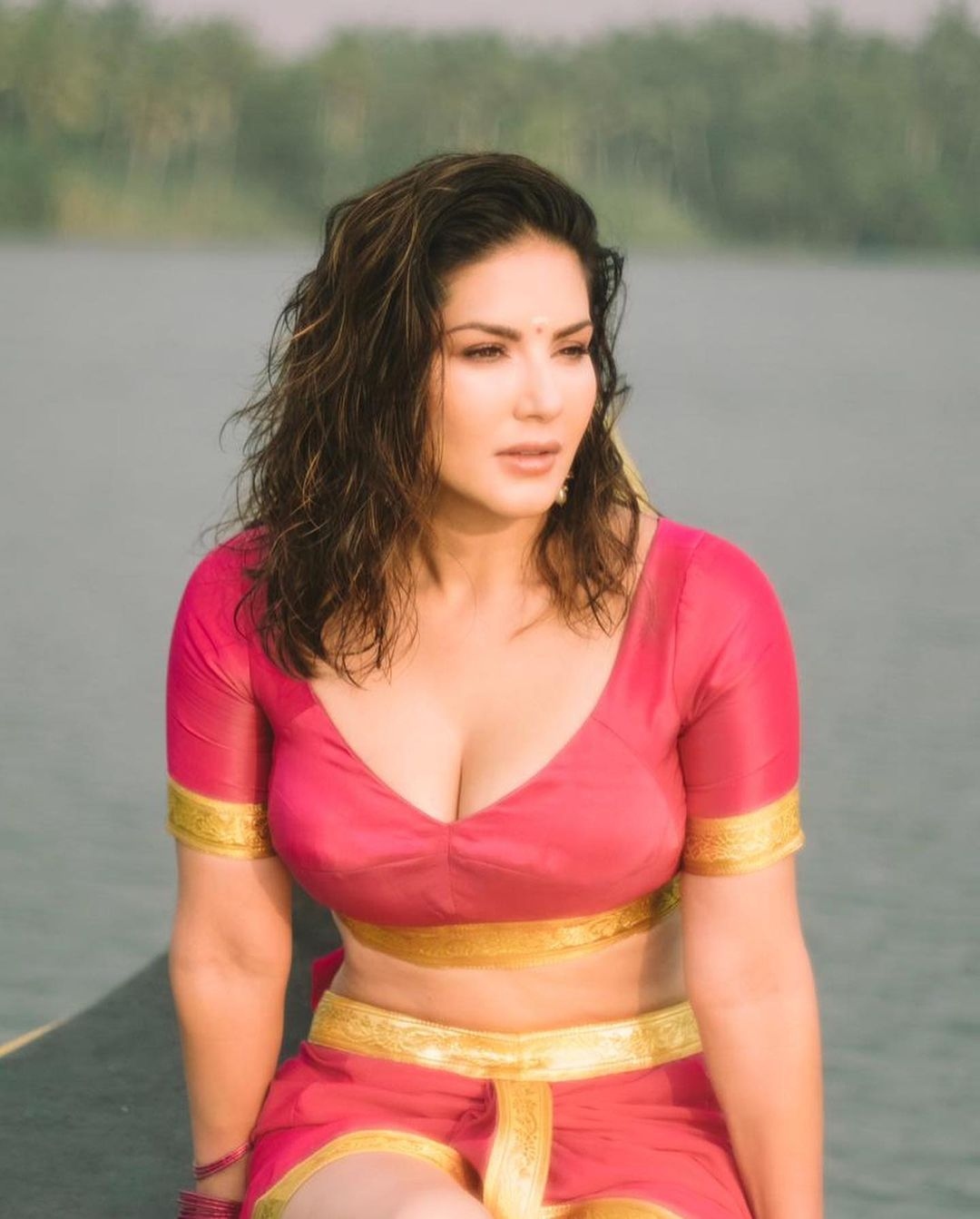 sunny leone in kerala vacation