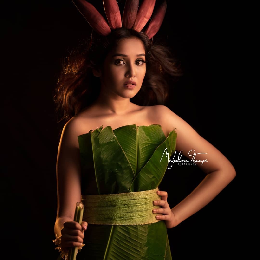 anikha surendran photos