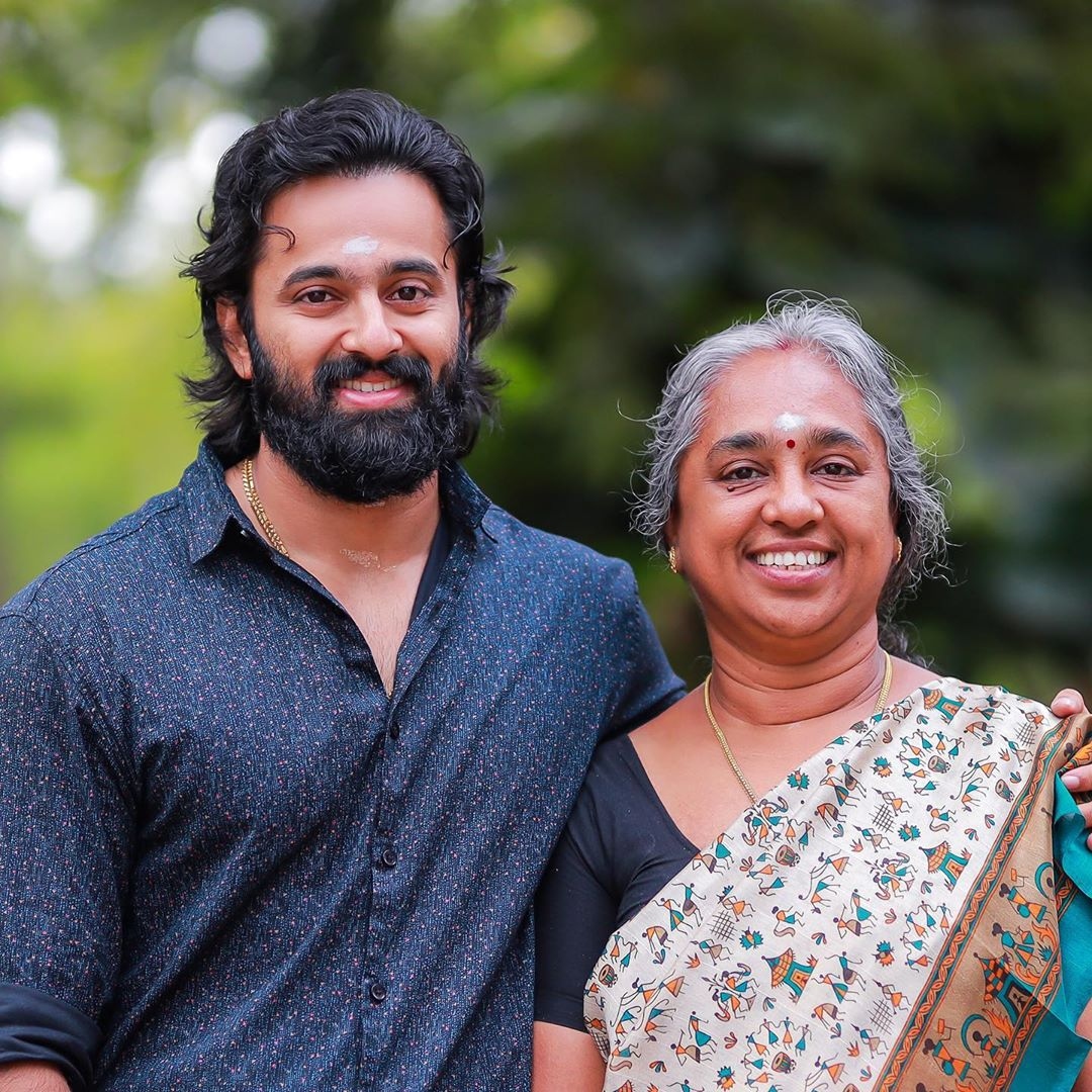 unni mukundan amma