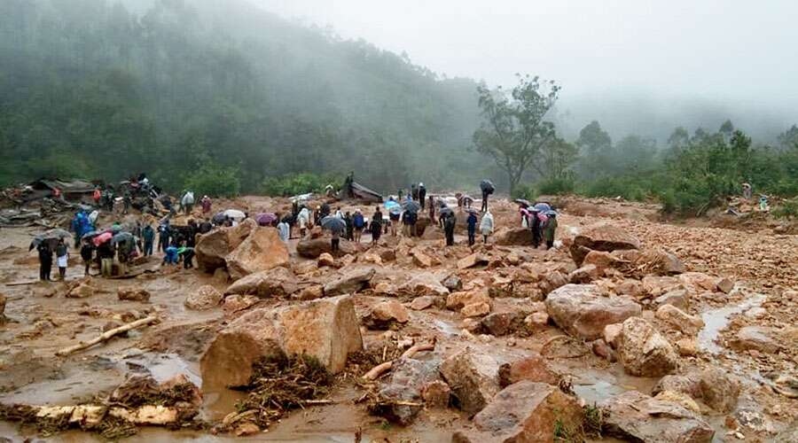 munnar landslide photos 54