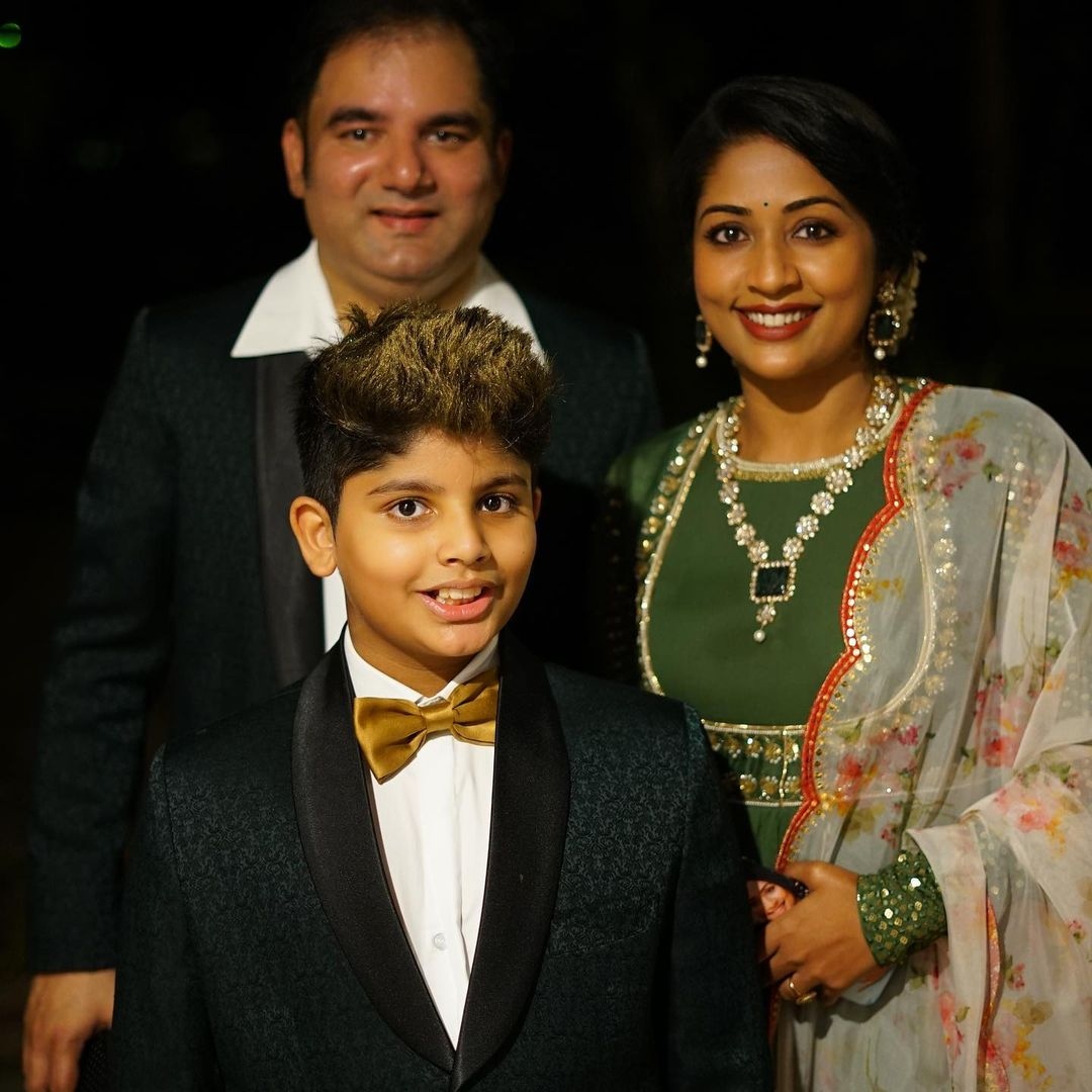 Navya nair son 