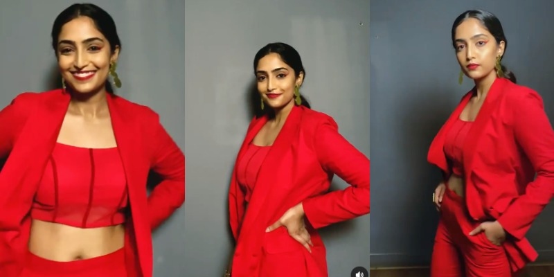 reba monica hot red