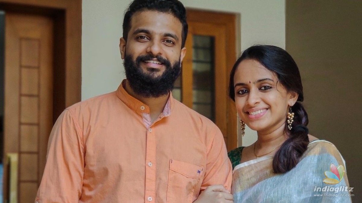 Neeraj Madhav shares a lovely family picture on wedding anniversary!