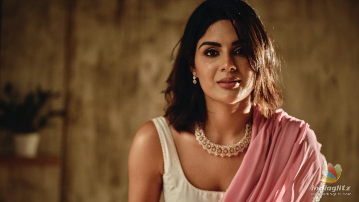 Samyuktha Menon looks super stylish in the latest pics