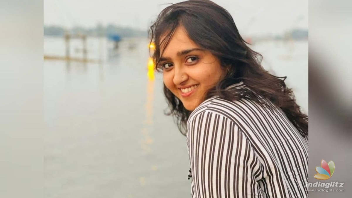  Actress Sanushas vacation pics from Kashmir are too cute to miss!