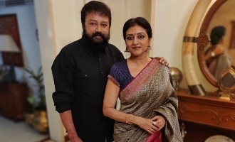 Actor Jayaram shares a lovely picture with his wifey parvathy