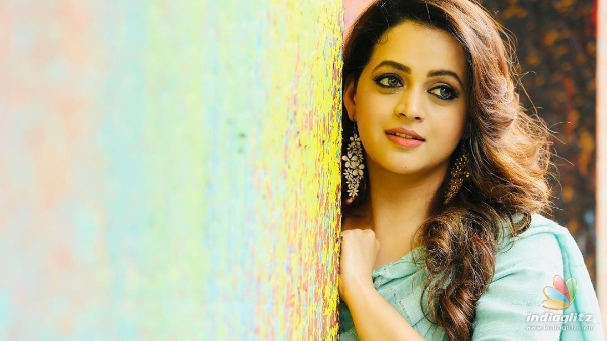 Wishes pour in for actress Bhavana