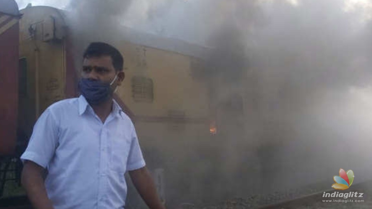 Kerala: Major fire breaks out in Train