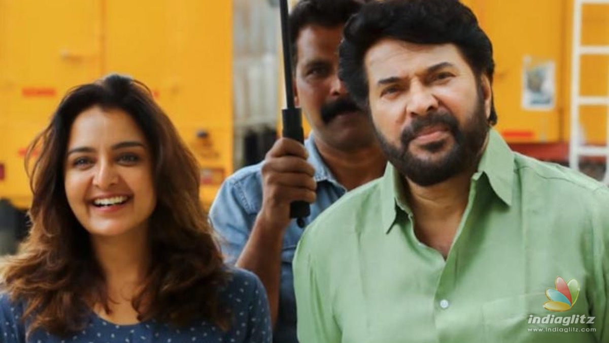 Mammootty clicks photographs of Manju Warrier, pics go VIRAL!