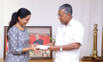 Manju Warrier Meet CM Pinarayi Vijayan