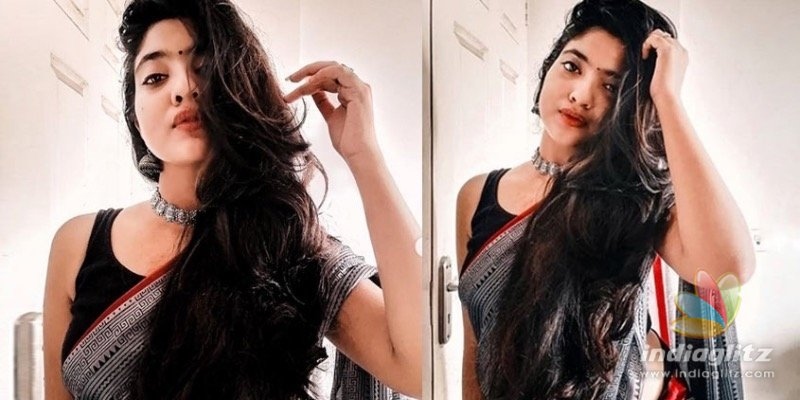 Child artiste Nandana Varmas saree pics go VIRAL!