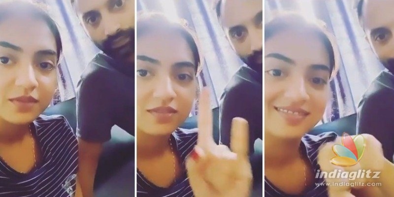 Nazriyas hand emoji challenge with Fahadh Faasil is VIRAL!