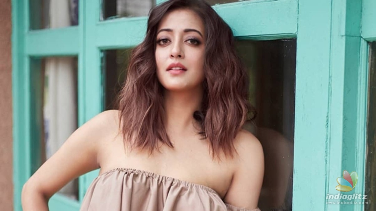 Actress Raima Sen goes topless; Pics go viral