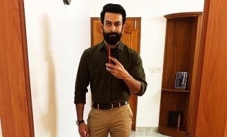 Prithviraj and Tovino's mirror selfies rule the internet