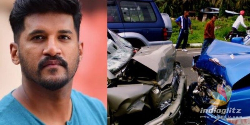 Singer Vijay Yesudas meets with a car accident