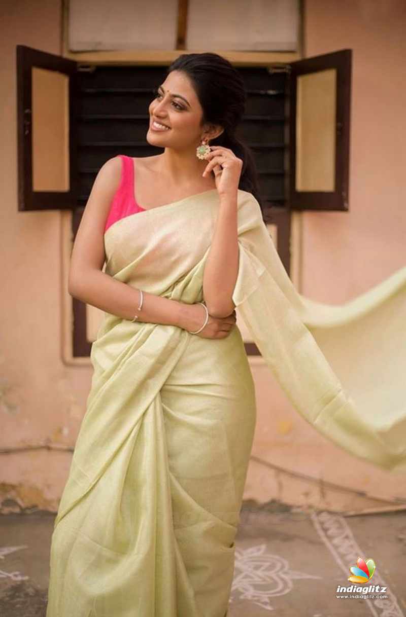 Anandhi